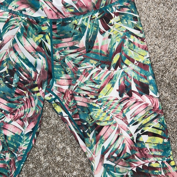 PRANA PALM LEAF LEGGINGS SIZE MEDIUM - Picture 6 of 7